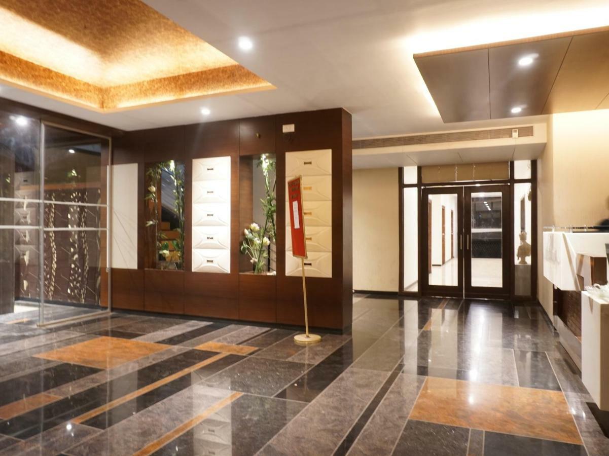 Palette Four Seasons Recreation Resort Jalgaon Bagian luar foto