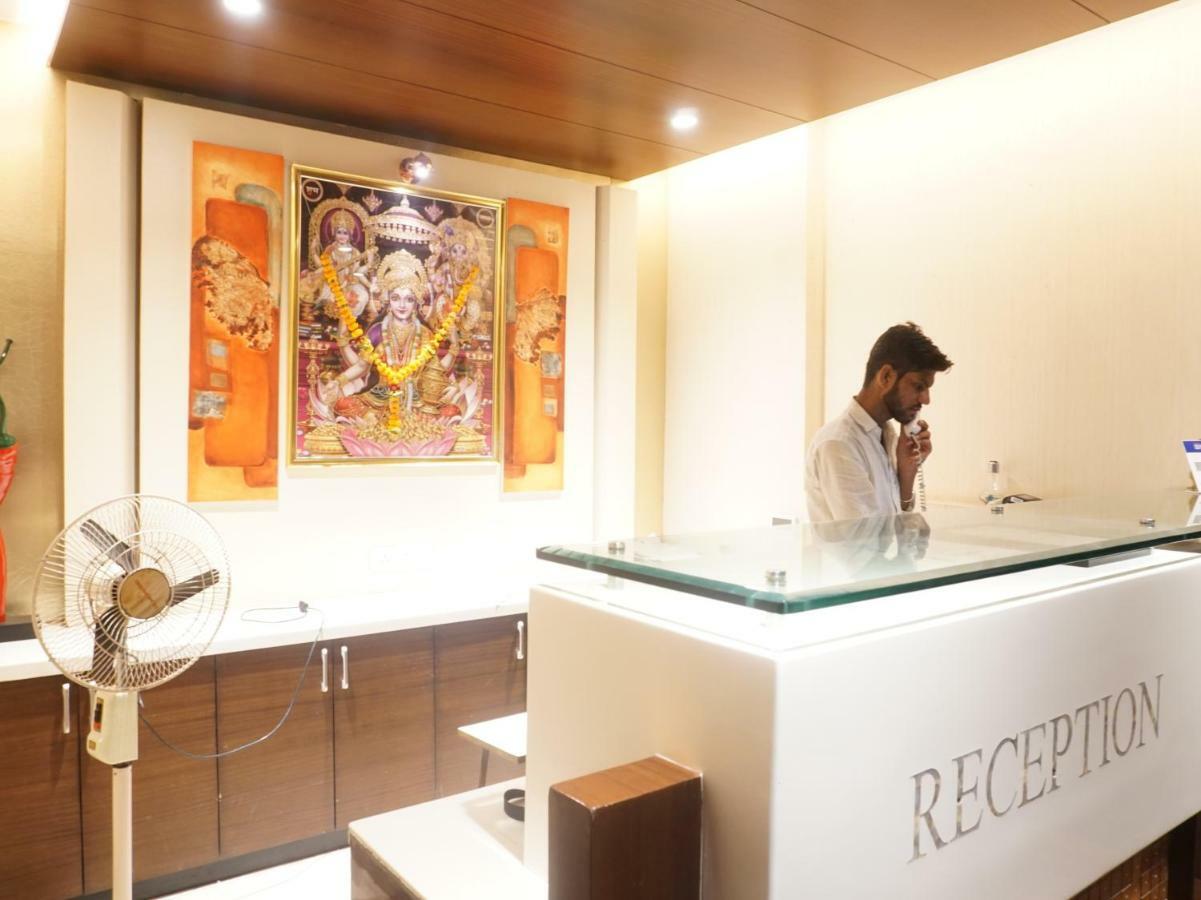 Palette Four Seasons Recreation Resort Jalgaon Bagian luar foto